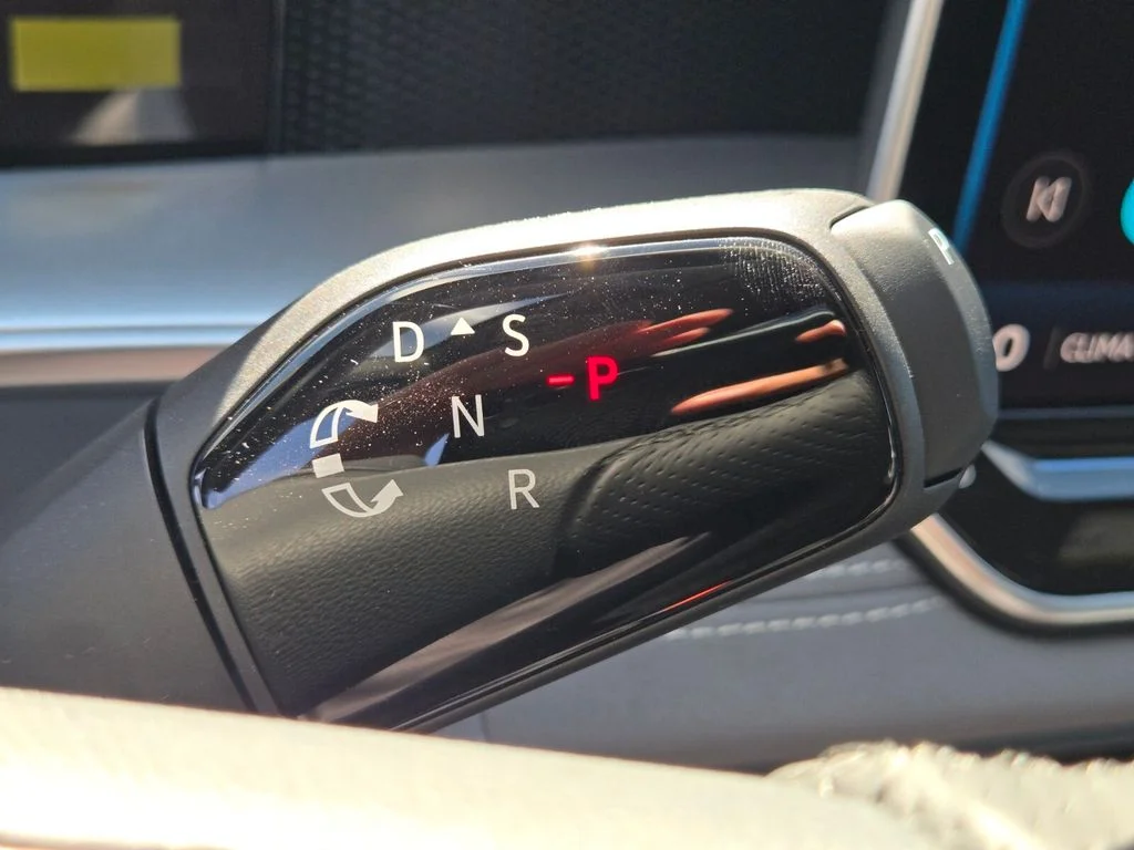 New 2026 White Volkswagen 2.0T SE R-Line Black image 15