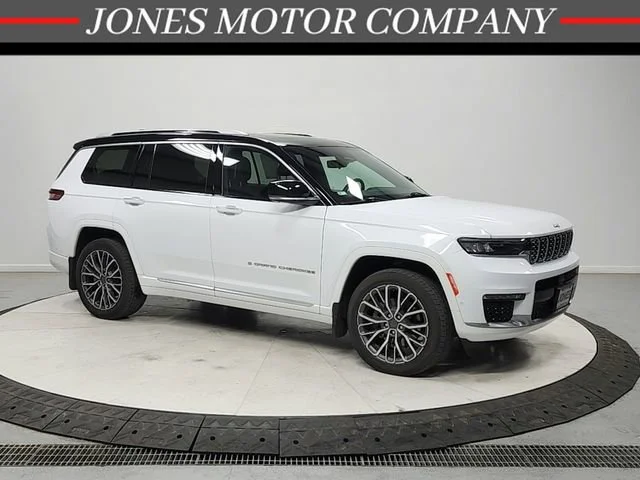 2023 Jeep Grand Cherokee L Summit Reserve 4x4's photo