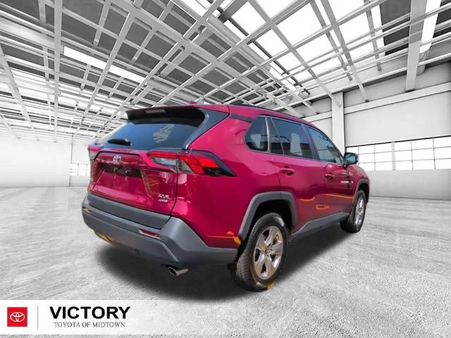 Used 2025 Red Toyota XLE image 4