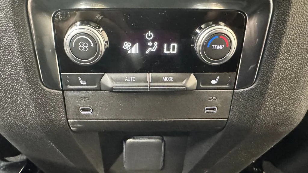 2026 GMC Yukon XL AT4 - Photo 13