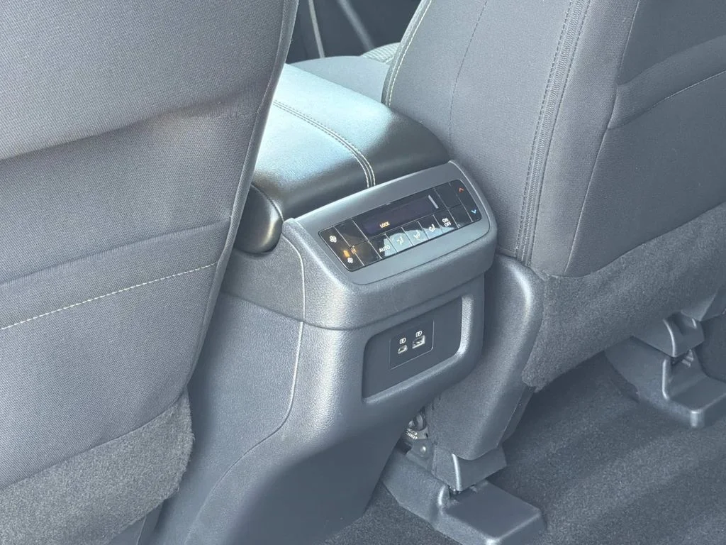 Used 2025 GUN METALLIC Nissan SV image 27