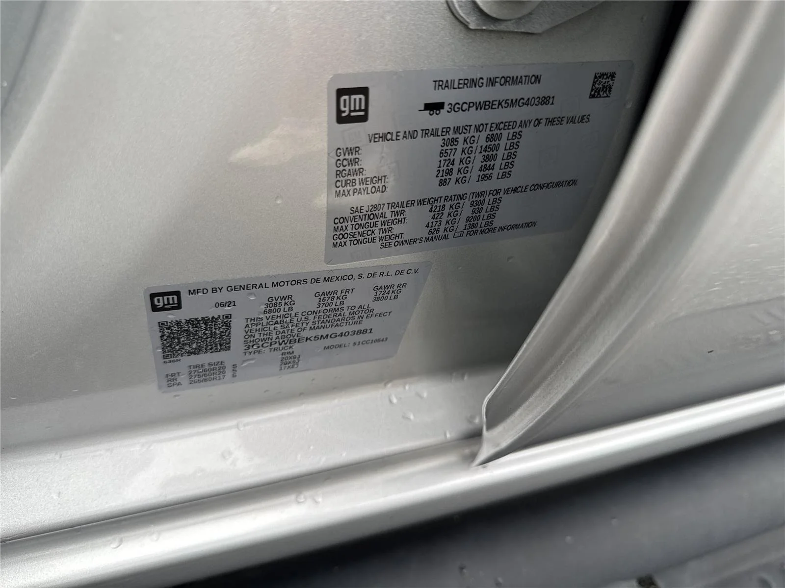 Used 2021 SILVER ICE METALLIC Chevrolet Custom image 38