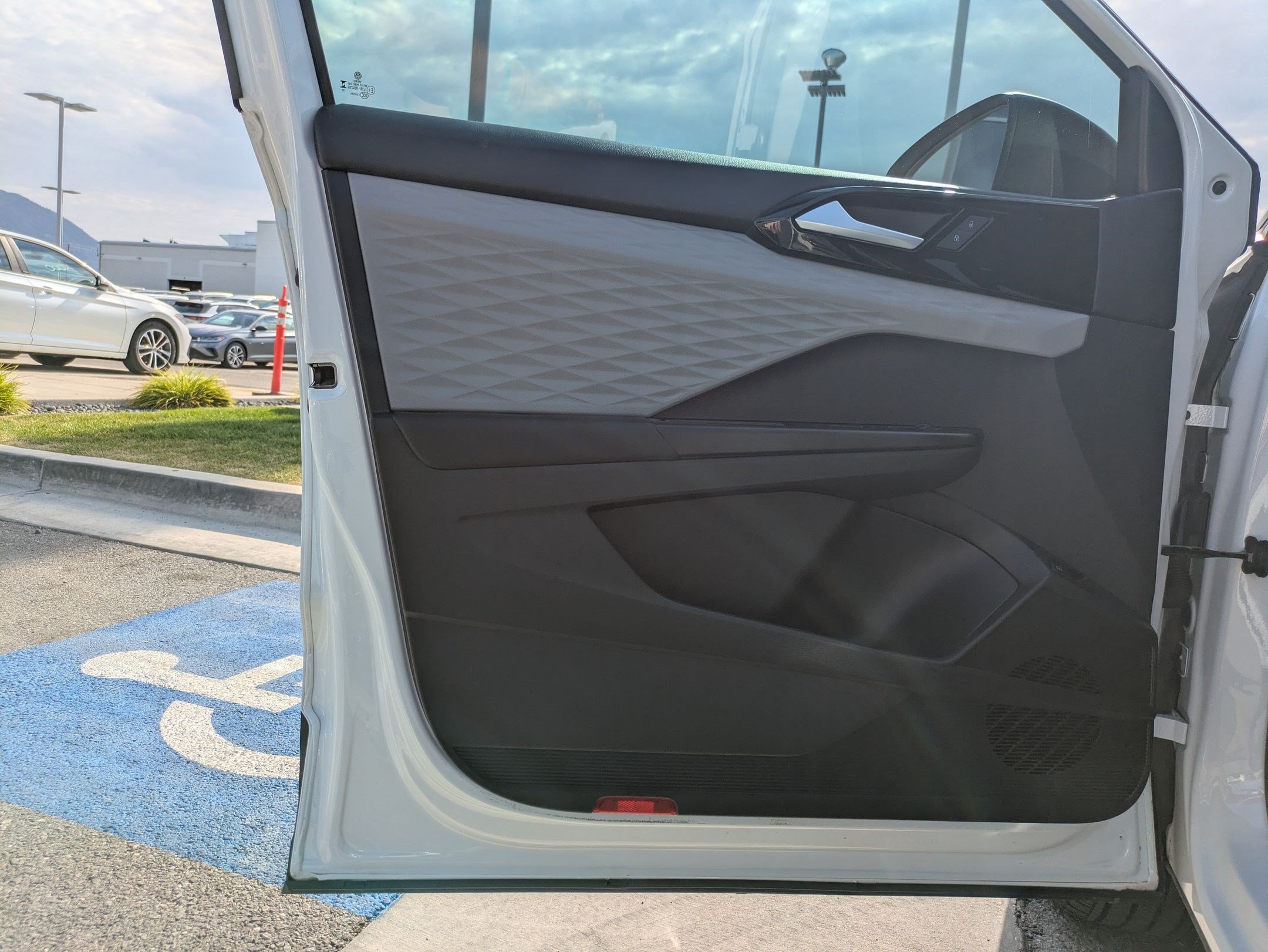 Certified Used 2023 Pure White Volkswagen S image 13