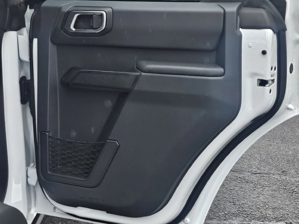New 2026 Oxford White Ford Badlands® image 34