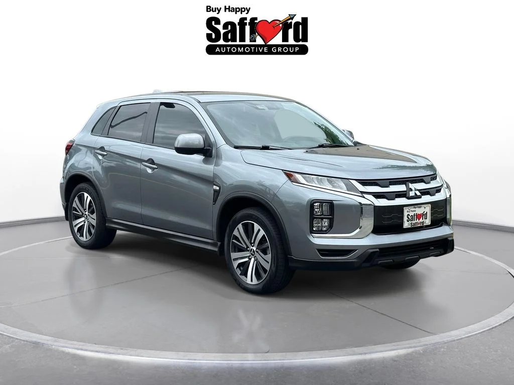 Used 2024 Gray Mitsubishi 2.0 SE image 10