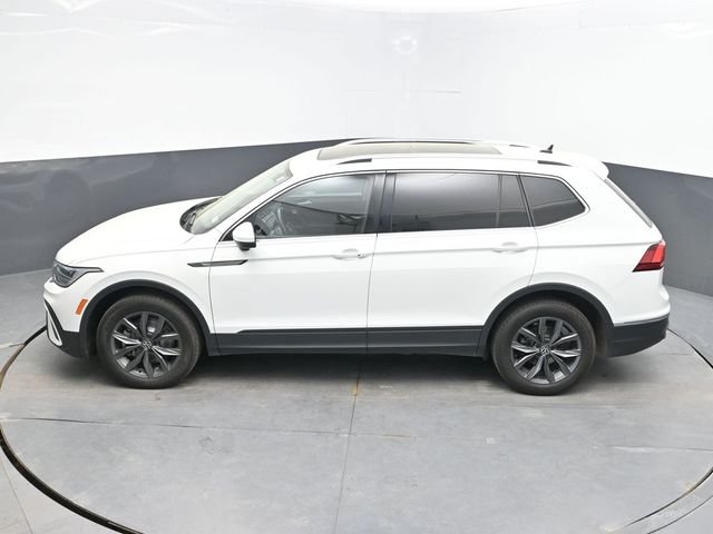 Used 2022 White Volkswagen 2.0T SE image 22