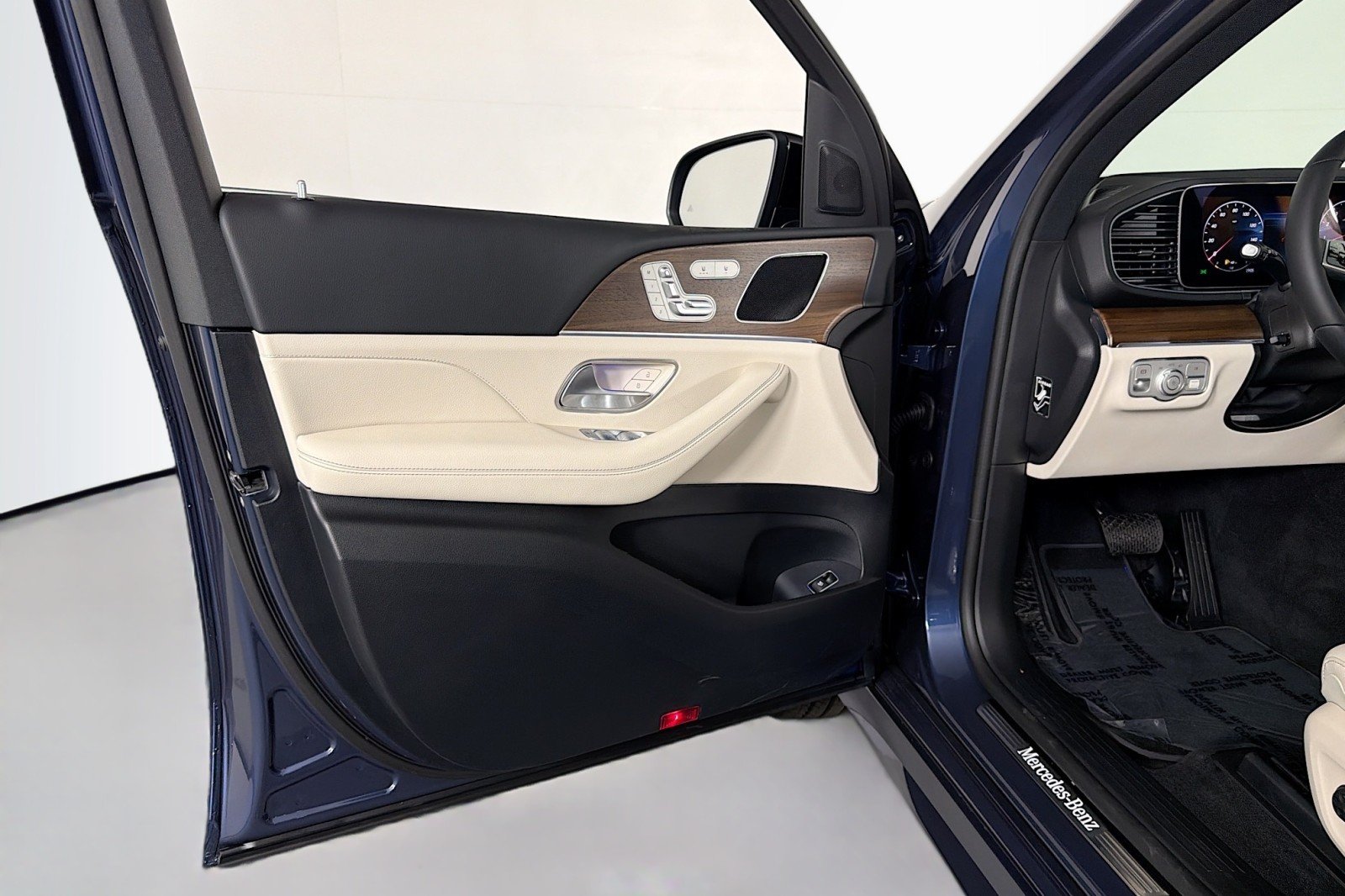 New 2026 Twilight Blue Metallic Mercedes-Benz GLE 350 SUV image 23