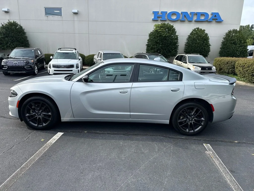 Used 2021 Triple Nickel Clearcoat Dodge SXT image 6