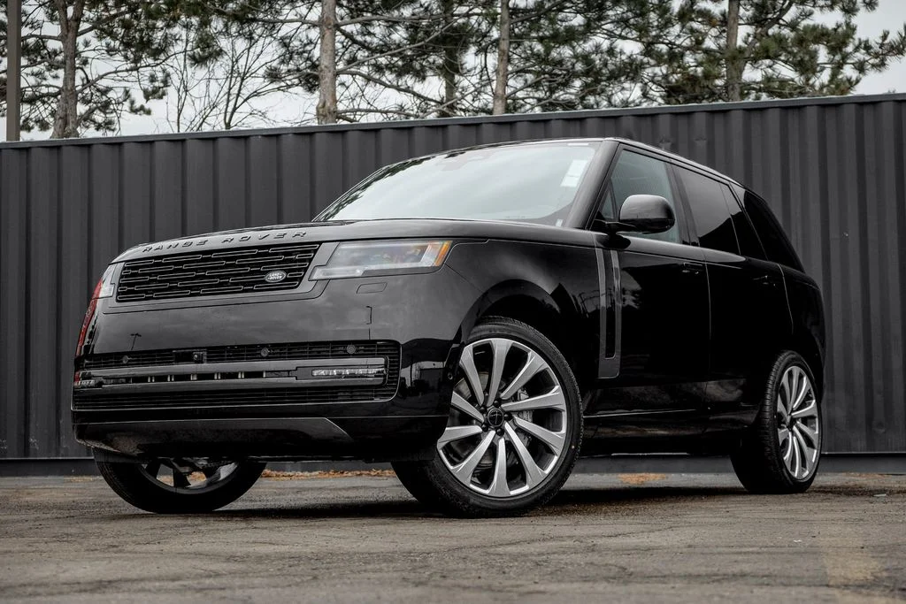 2026 Land Rover Range Rover 3.0 SE SWB's photo