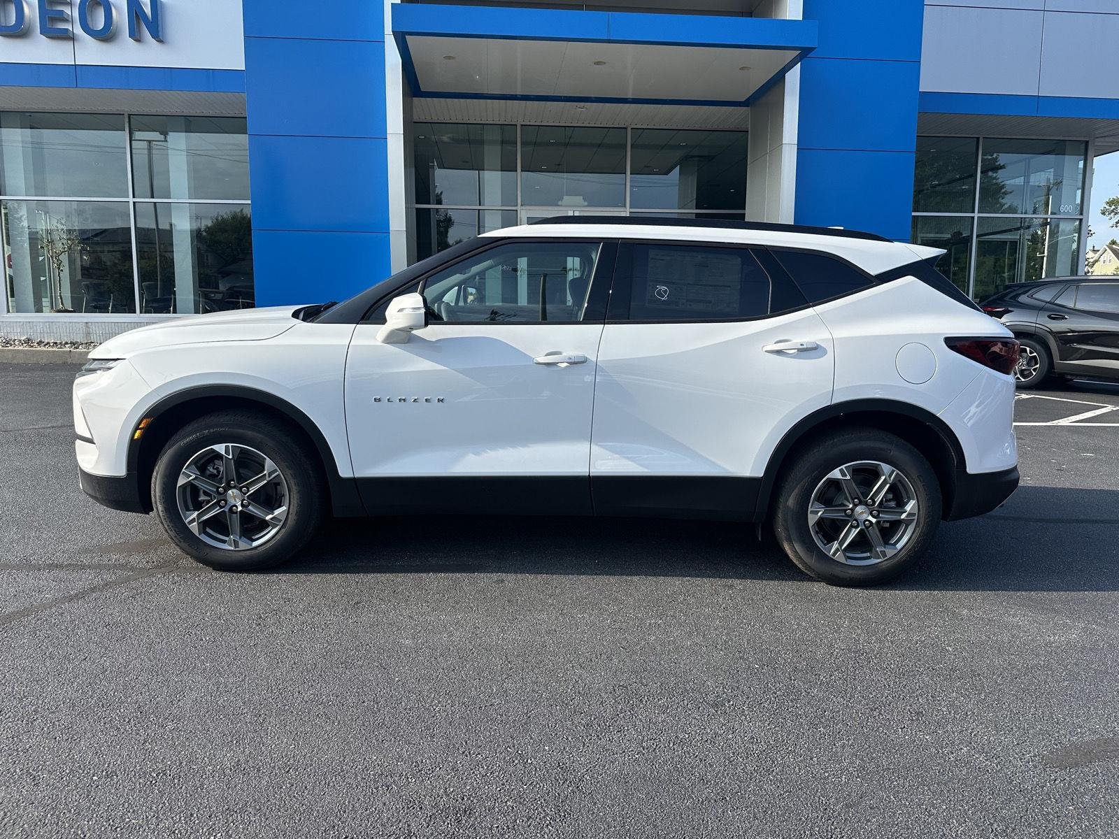 2026 Chevrolet Blazer 3LT - Photo 2