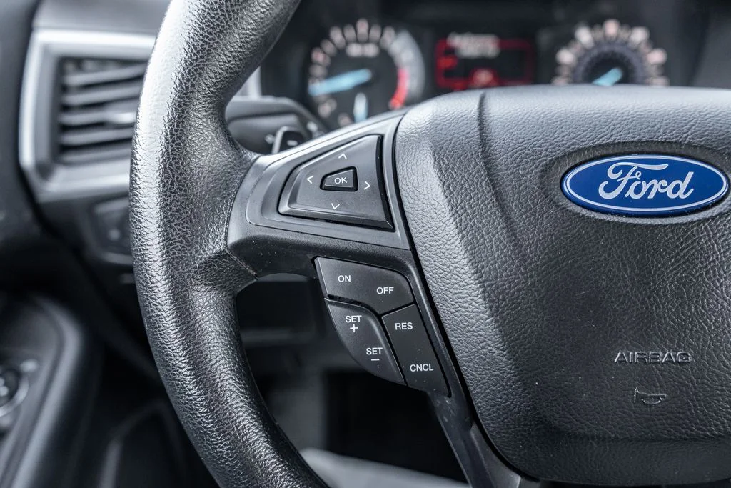 Used 2018 Silver Ford SE image 20