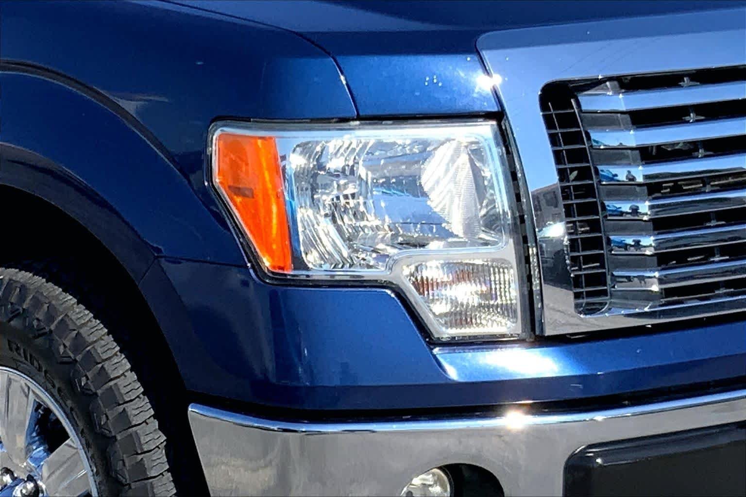 Used 2012 Dark Blue Pearl Metallic Ford XLT image 24