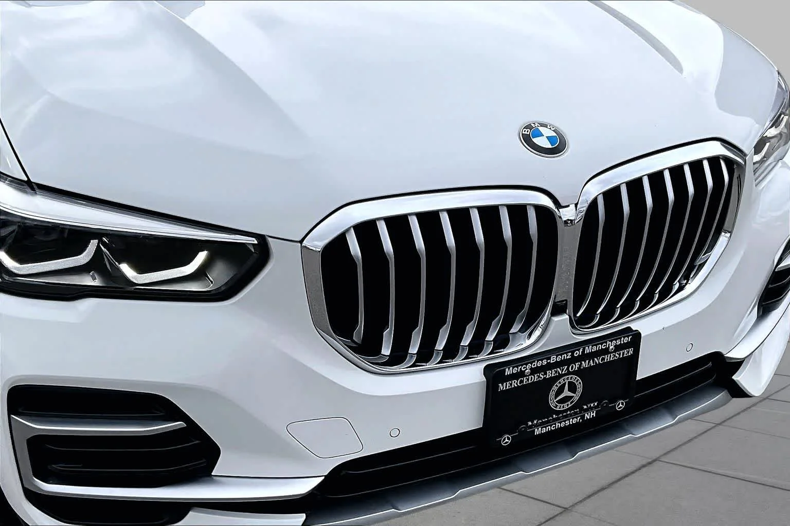 Used 2023 Alpine White BMW xDrive40i image 30