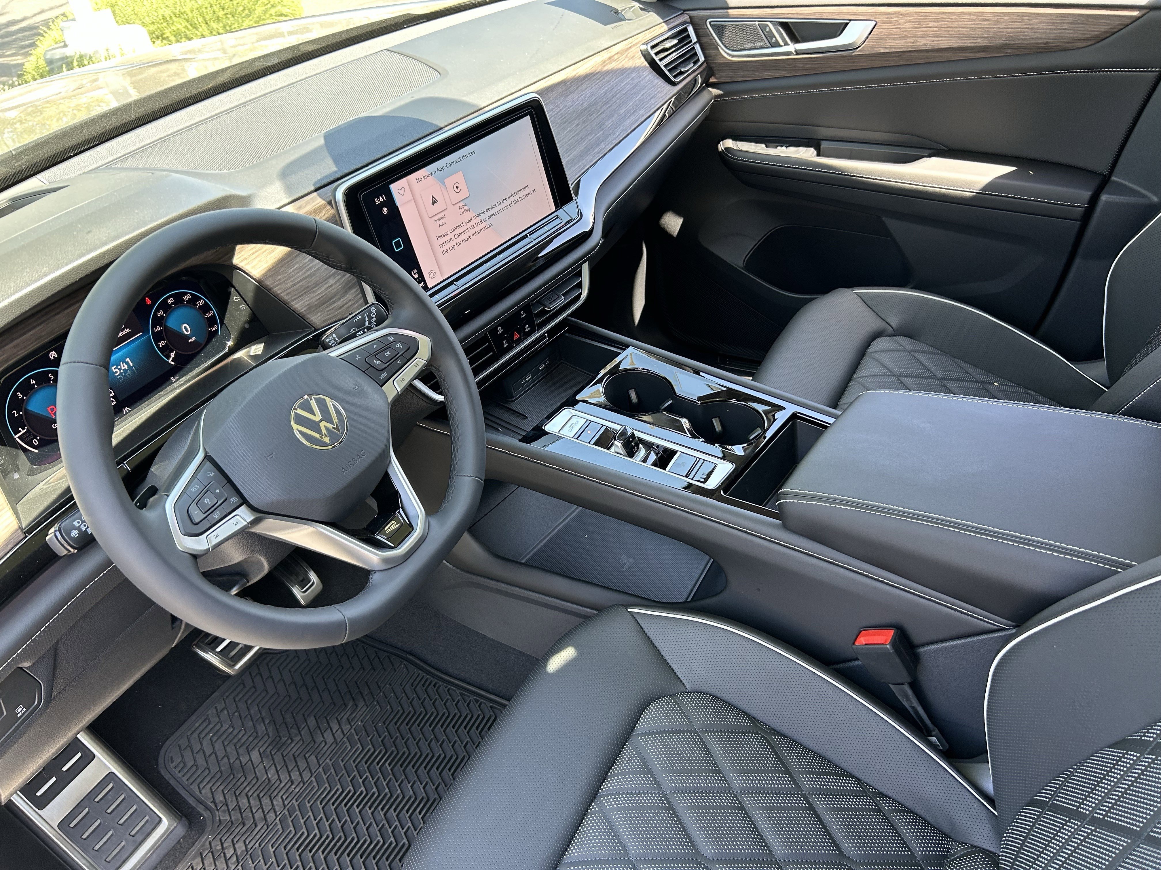 New 2026 Deep Black Pearl Volkswagen 2.0T SEL Premium R-Line image 15