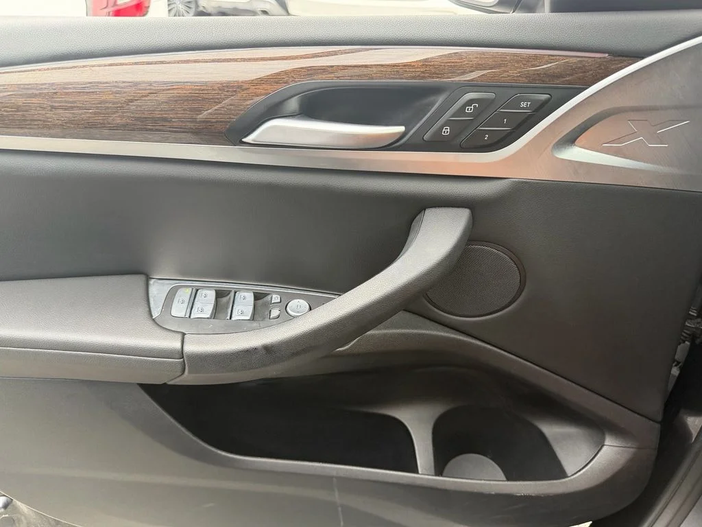 Used 2024 Gray BMW sDrive30i image 35