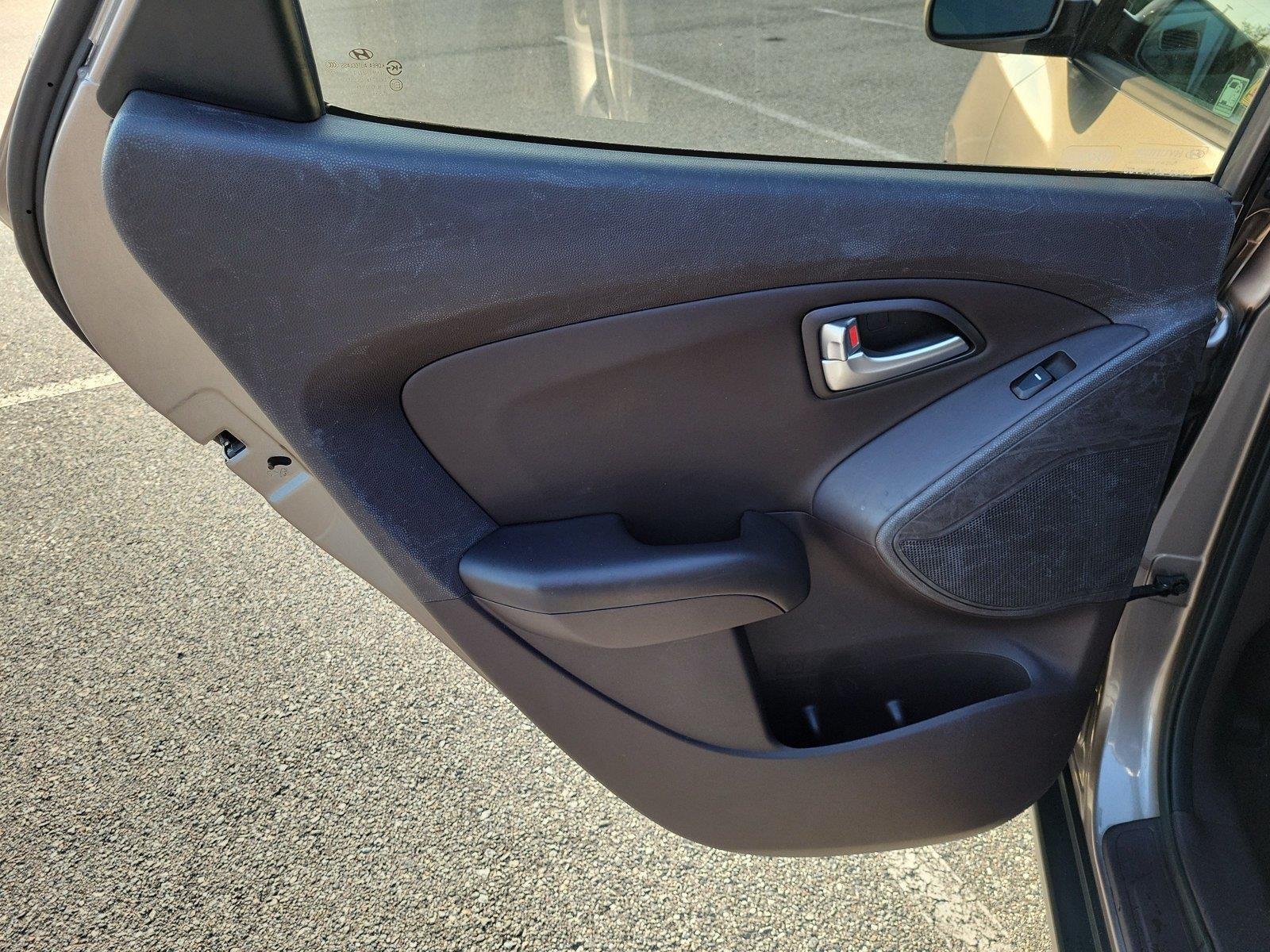 Used 2013 Chai Bronze Hyundai GLS image 15