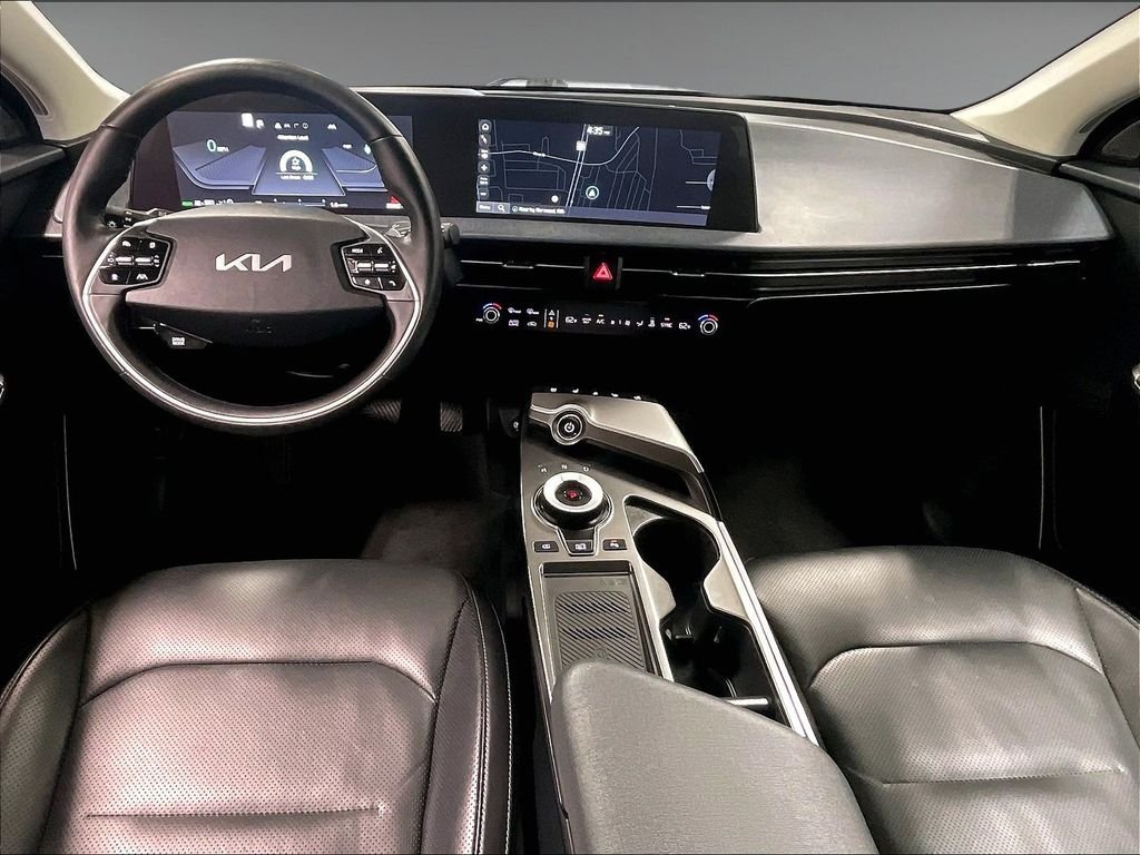 Used 2022 Red Kia Wind image 22