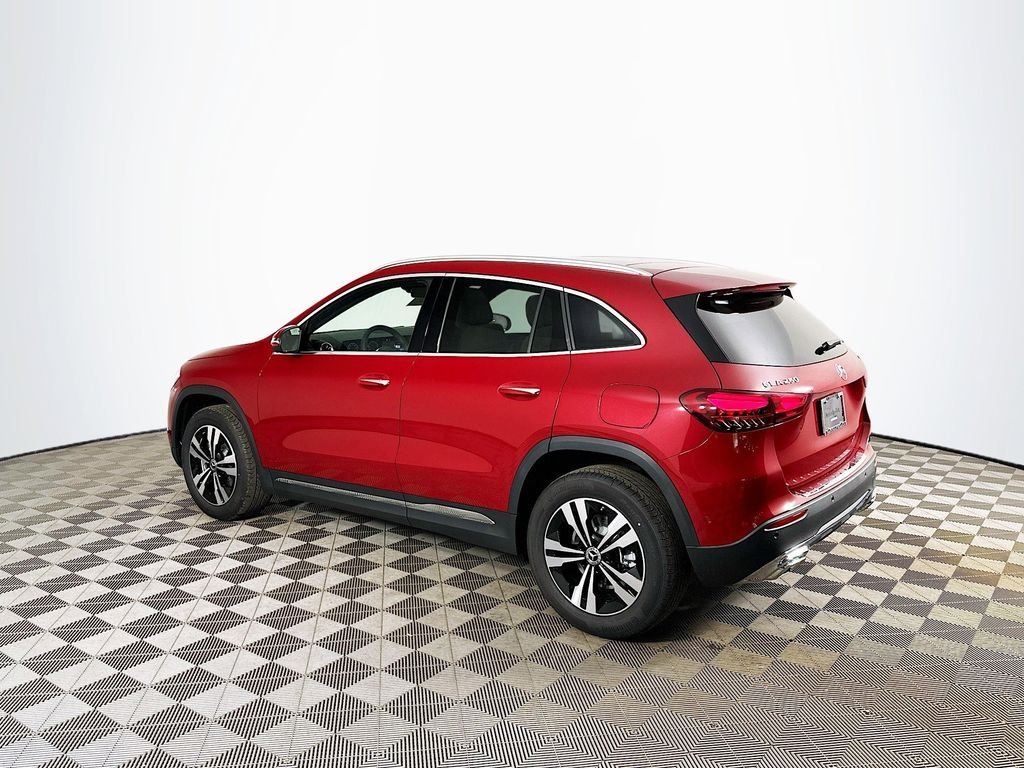 New 2026 MANUFAKTUR Patagonia Red Metallic Mercedes-Benz GLA 250 image 4