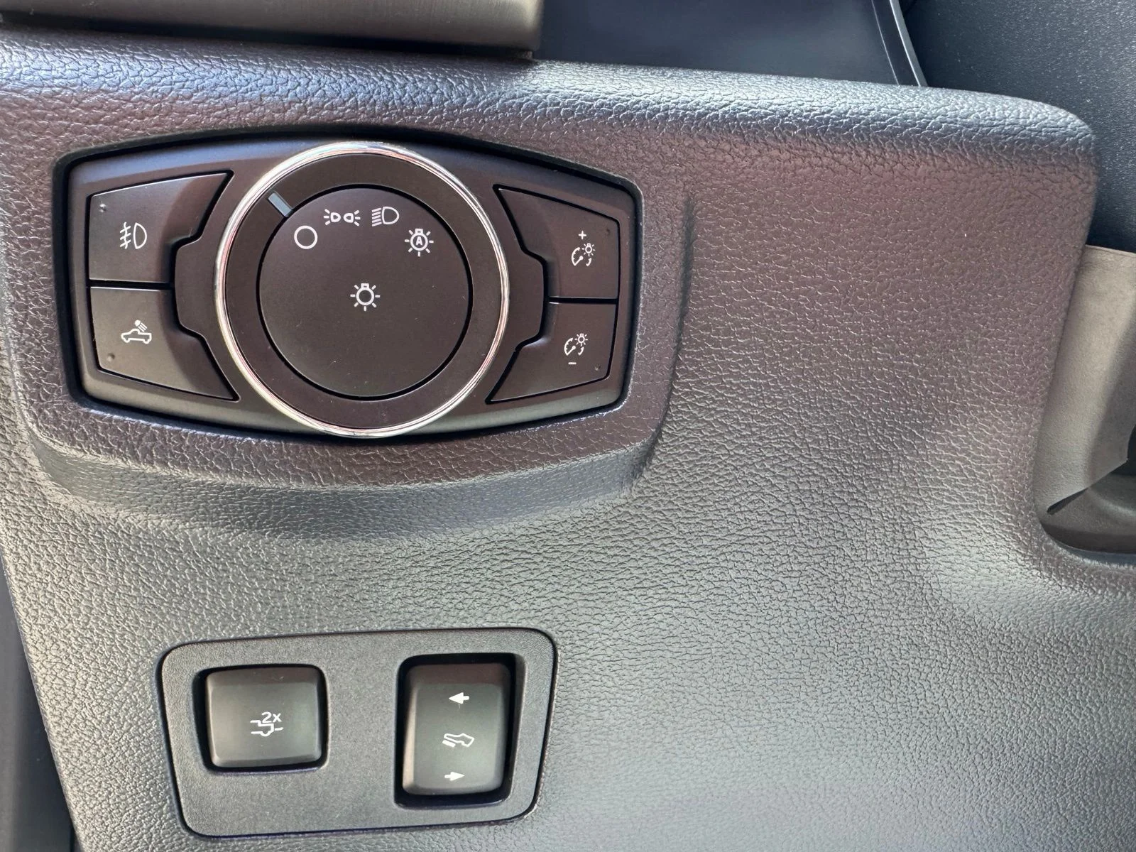 Used 2022 White Ford Platinum image 21