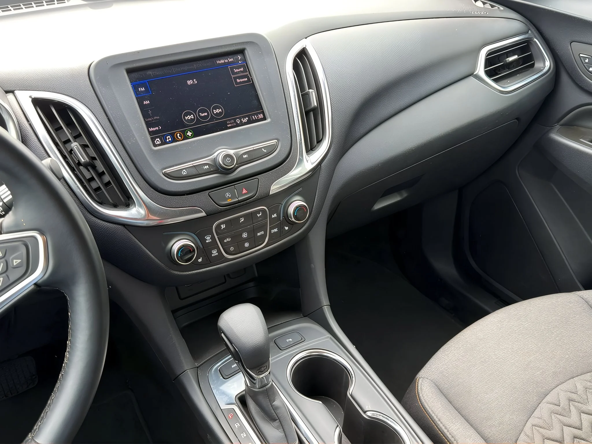 Used 2024 Summit White Chevrolet LT image 18