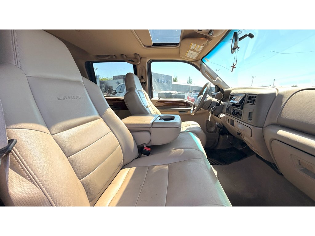 Used 2004 BLUE Ford  image 12