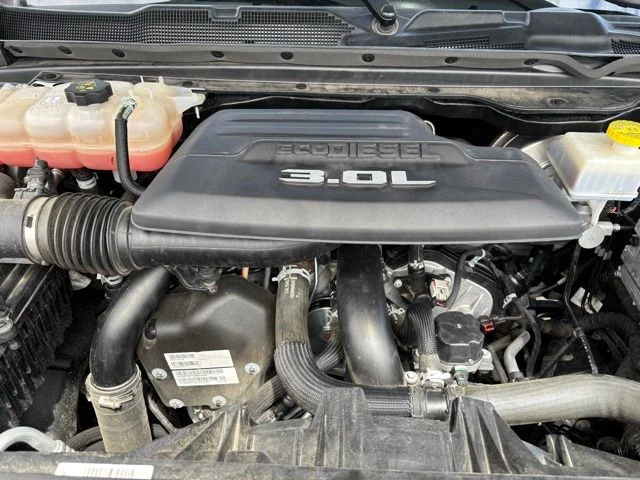 Used 2022 White Ram Big Horn/Lone Star image 28