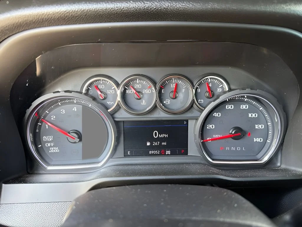 Used 2019 BLACK Chevrolet LT image 6
