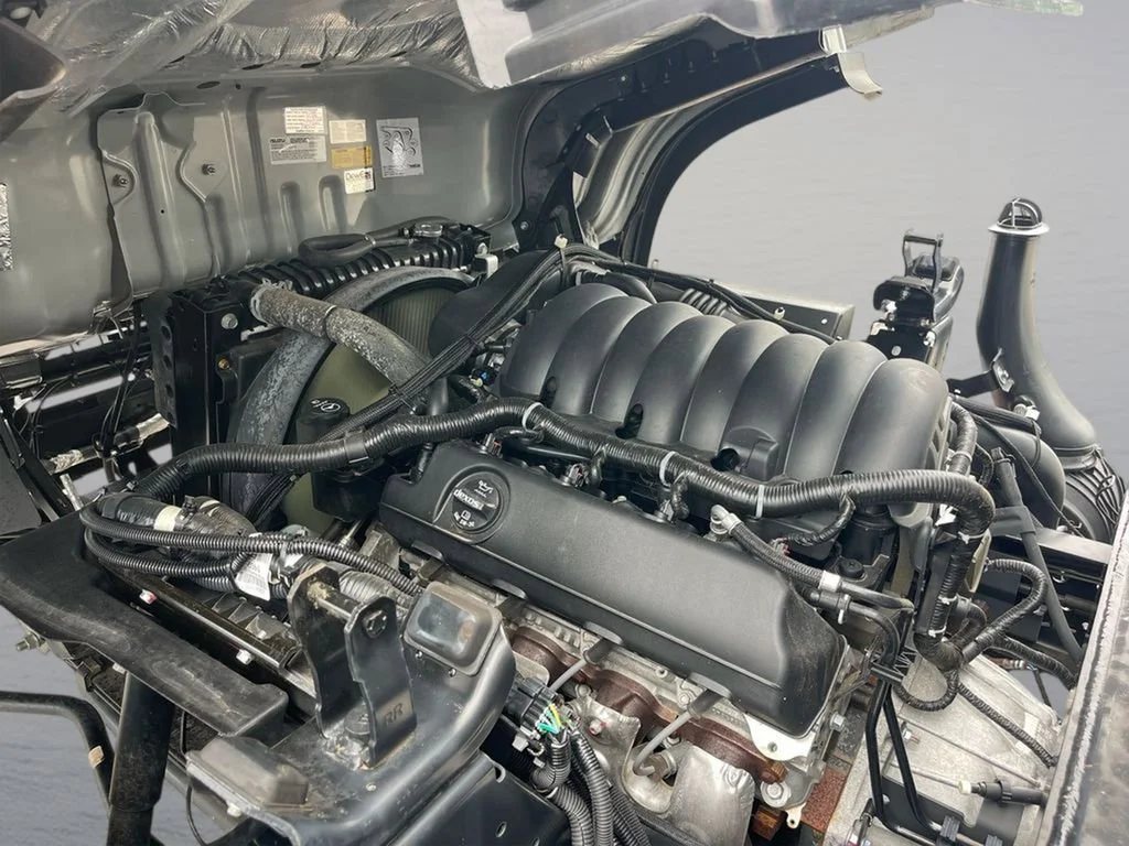 Used 2024 Arc White Chevrolet 1WT image 22