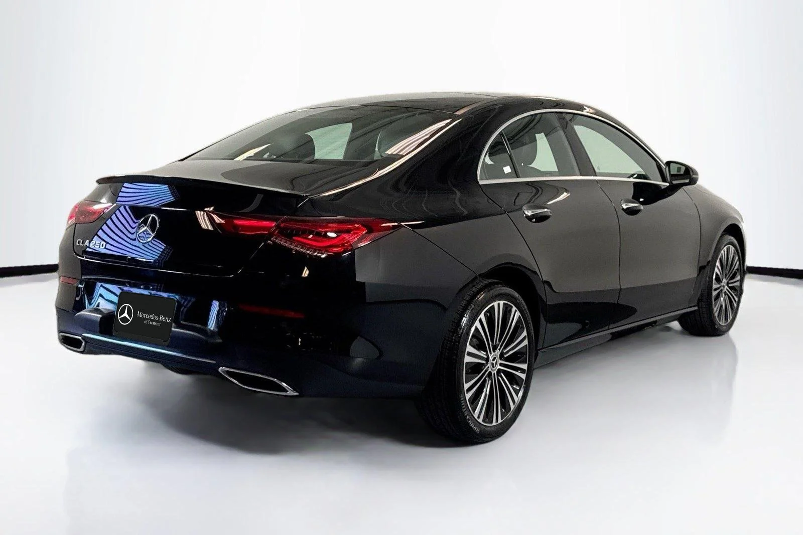 Used 2023 Night Black Mercedes-Benz CLA 250 image 5
