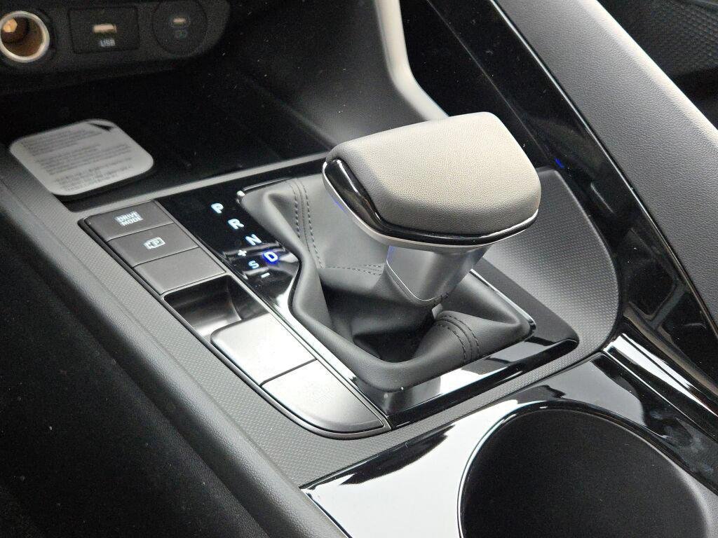 New 2026 White Hyundai SEL Sport image 22