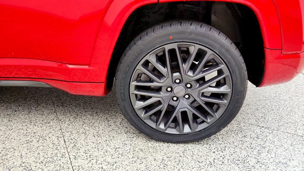 Used 2023 Redline Pearlcoat Jeep (RED) Edition 4x4 image 9