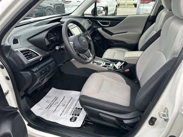 Used 2022 White Subaru Base image 13