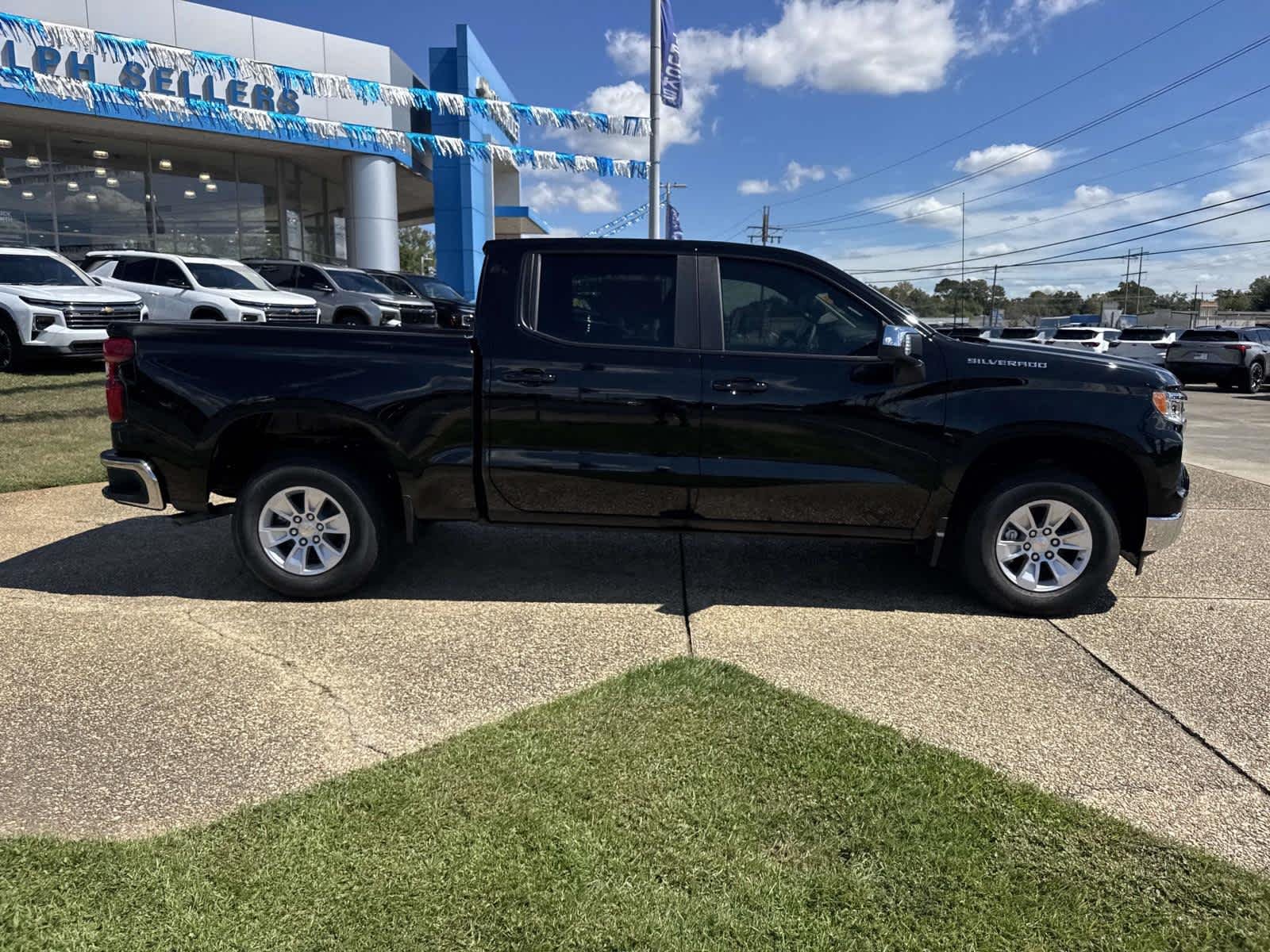 2026 Chevrolet Silverado 1500 LT - Photo 6
