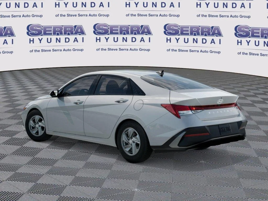 New 2026 White Hyundai SE image 5