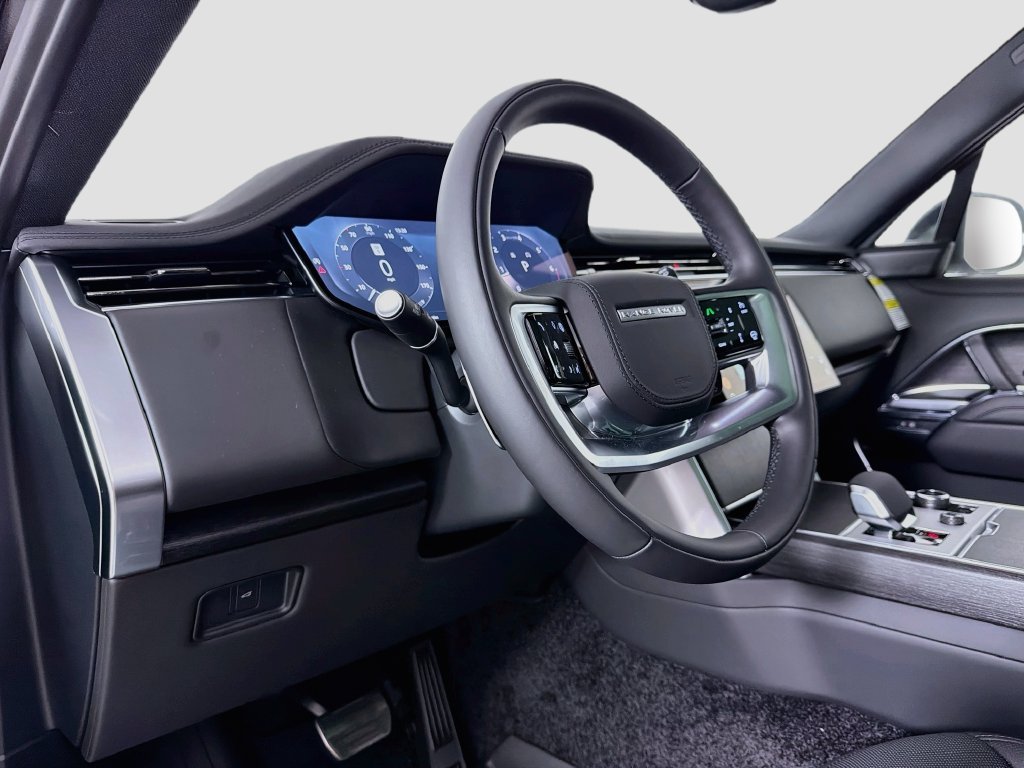 New 2027 Santorini Black Land Rover SE image 9