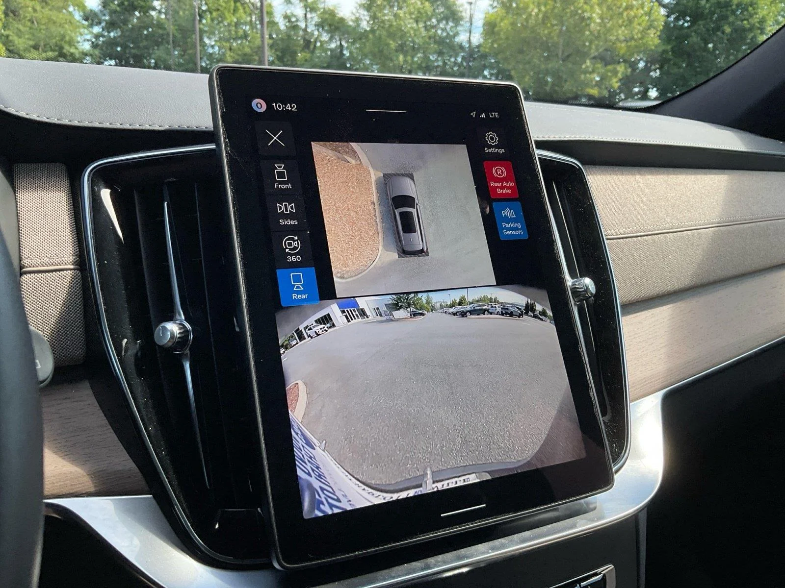 2026 Volvo XC90 Plus - Photo 27