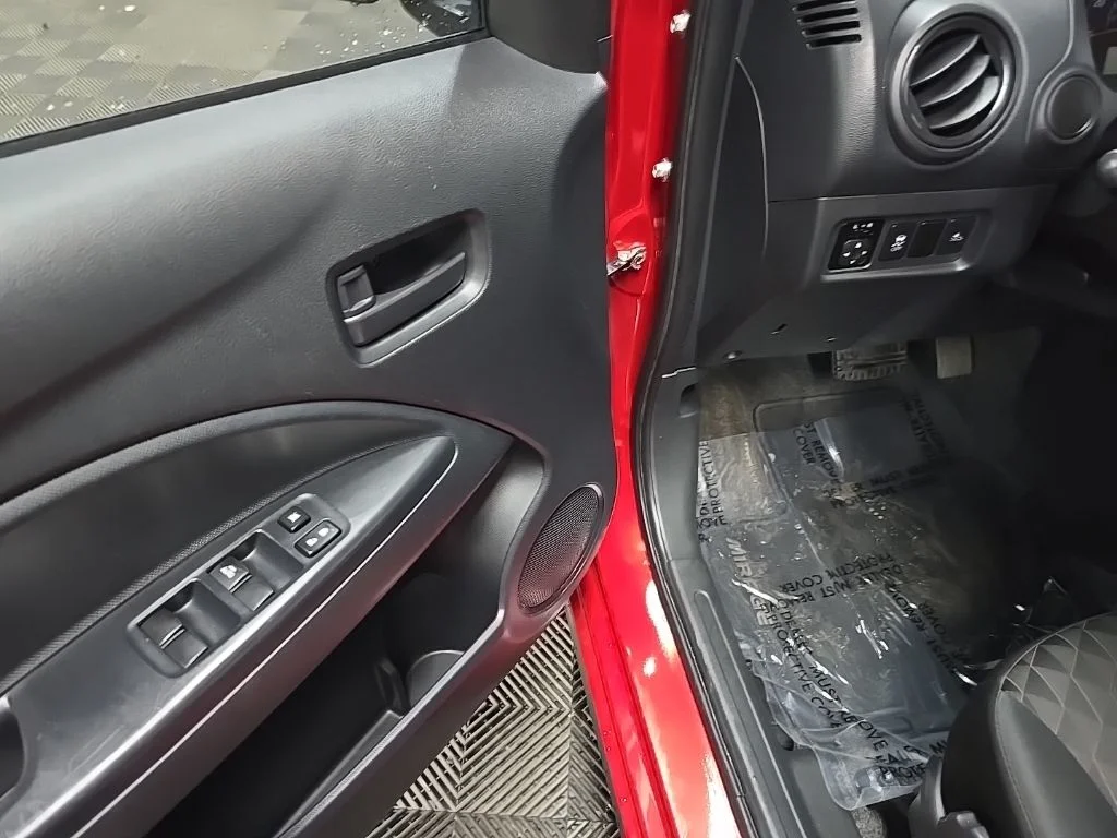 Used 2024 Red Mitsubishi ES image 30