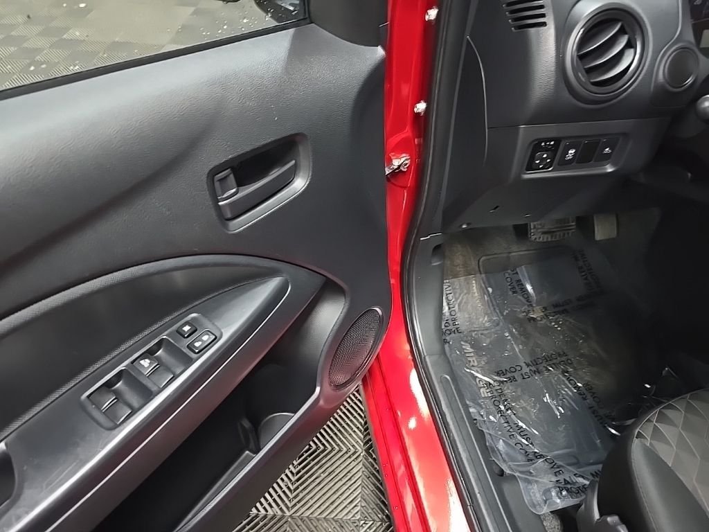 Used 2024 Red Mitsubishi ES image 30