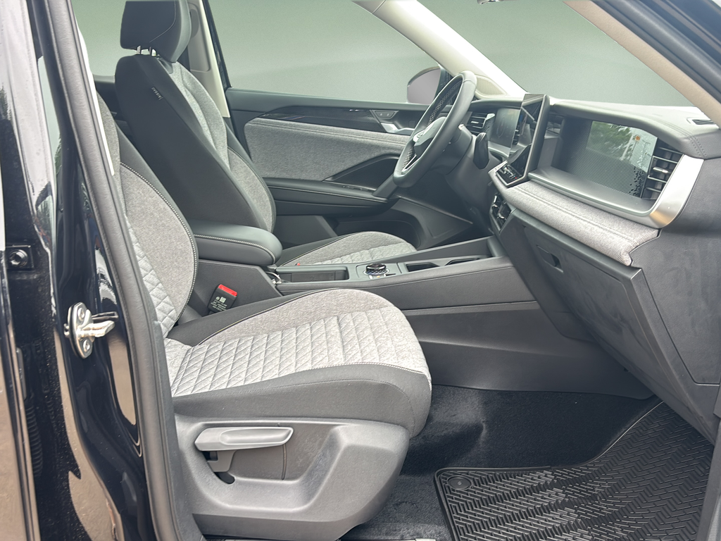 New 2026 Black Volkswagen 2.0T S image 11