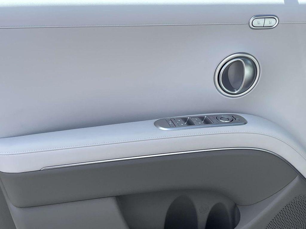 New 2026 White Hyundai Limited AWD image 15