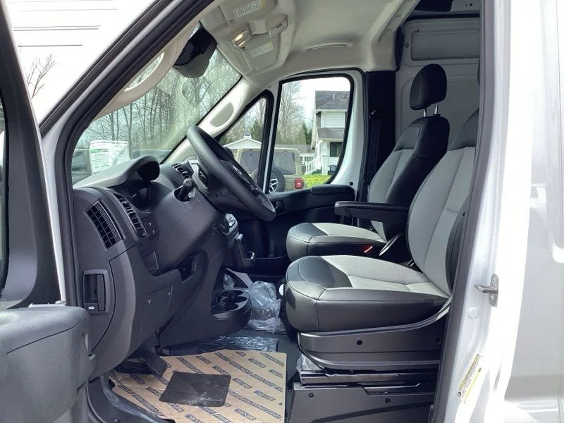 New 2026 Bright White Clear-Coat Exterior Paint RAM High Roof image 21