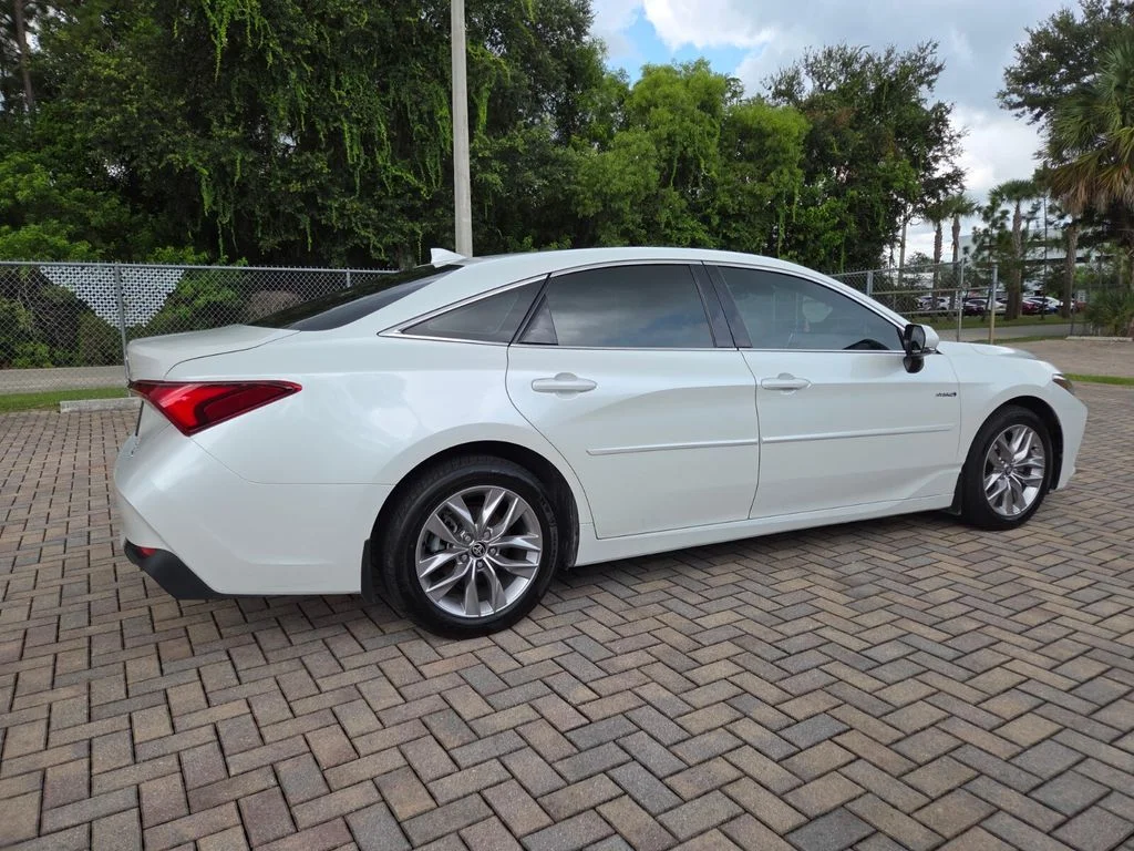 Used 2021 Beige Toyota XLE Plus image 11
