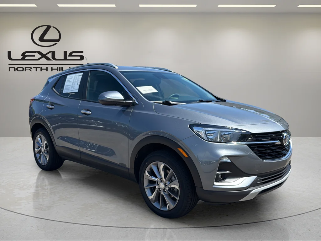 Used 2021  Buick Select image 4