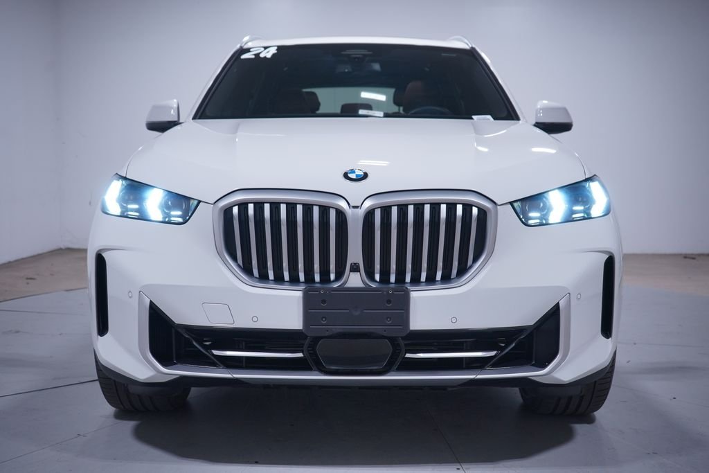 Certified Used 2024 Alpine White BMW xDrive40i image 4