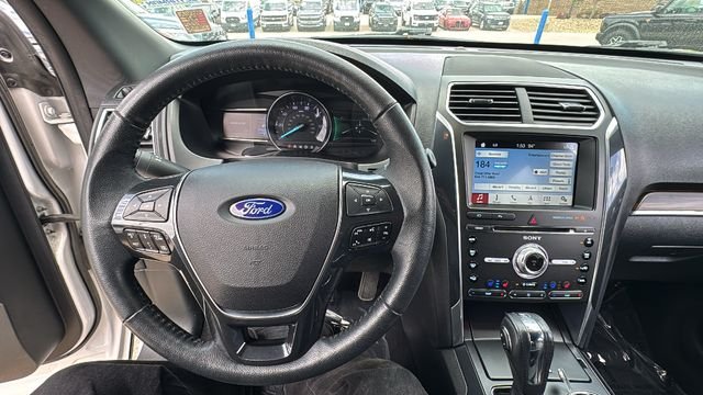 Used 2018 White Ford Limited image 24