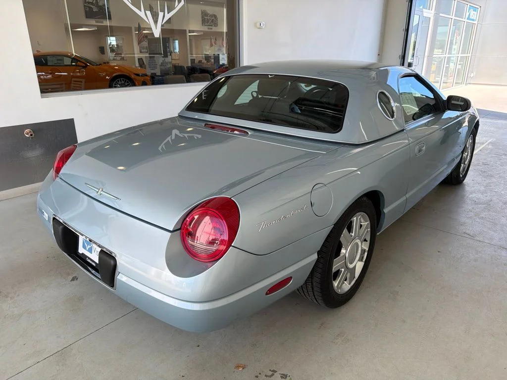 Used 2004 Light Ice Blue Metallic Ford Base image 10