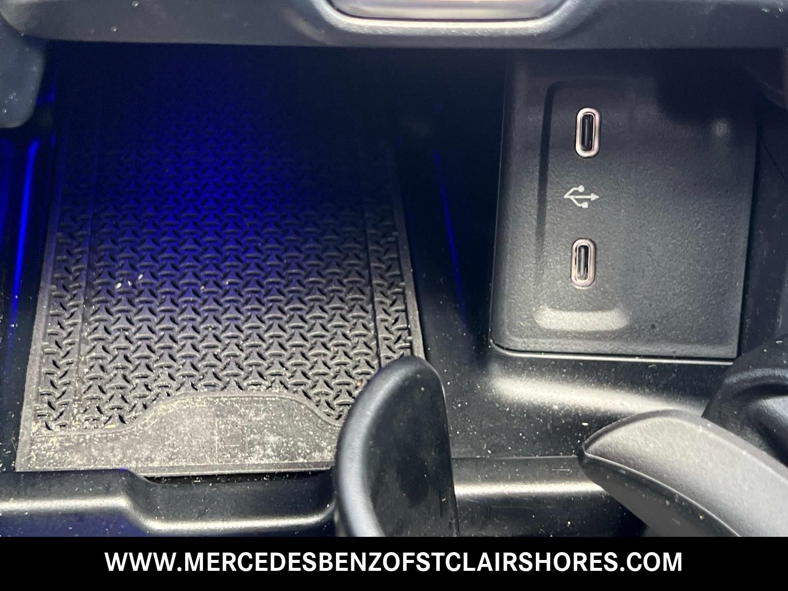 New 2026 Black Mercedes-Benz GLC 300 image 25