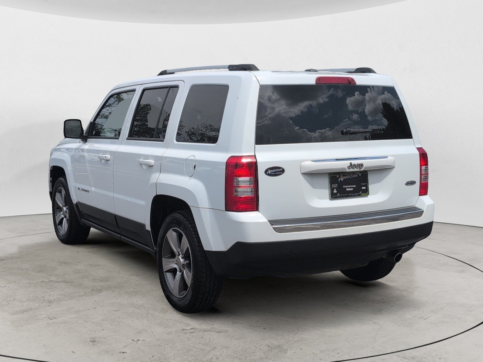 Used 2016 Bright White Clearcoat Jeep High Altitude Edition image 5