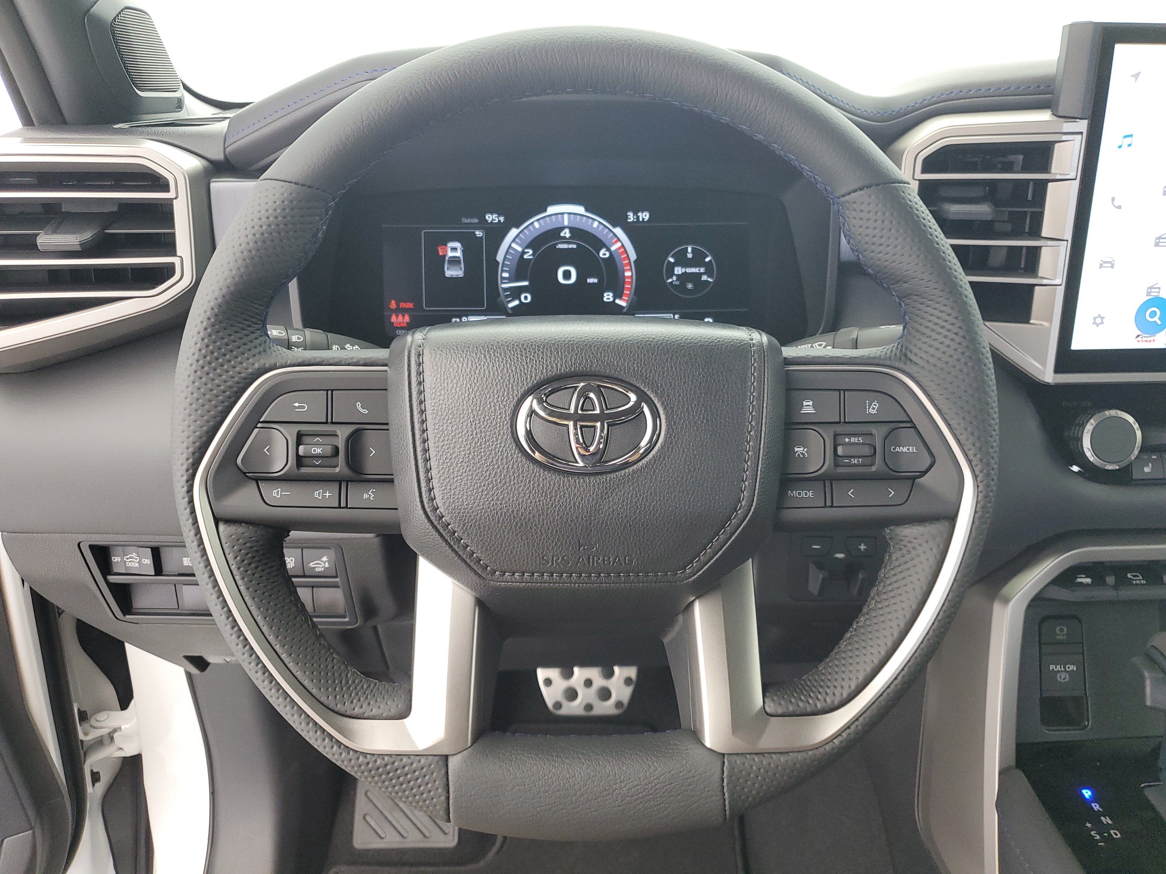 New 2026 Wind Chill Pearl <sup>1</sup> Toyota  Platinum image 21
