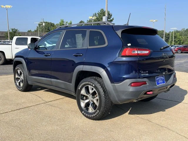 Used 2016 Blue Jeep Trailhawk image 5